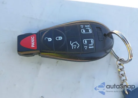 2008 Chrysler Town & Country Touring z USA, uszkodzony, nr VIN 2A8HR54P78R139811